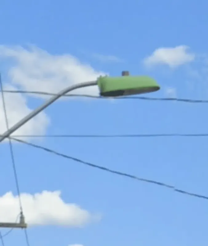 ¿En qué país se ve esta farola verde?