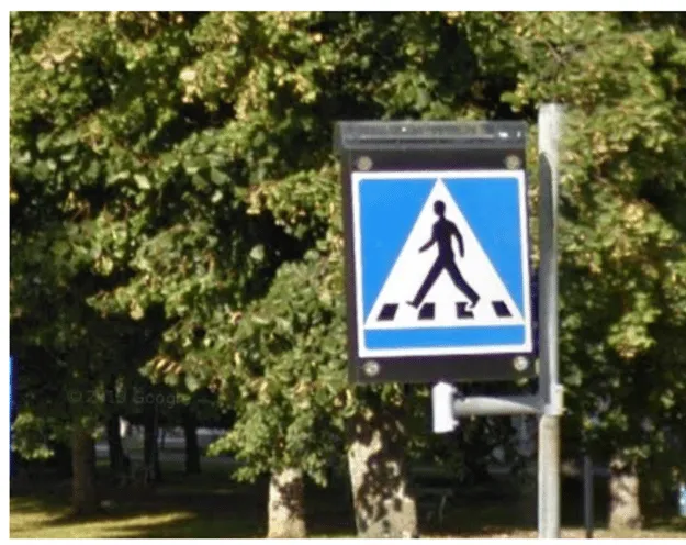 ¿En qué país se ve esta señal de paso peatonal?