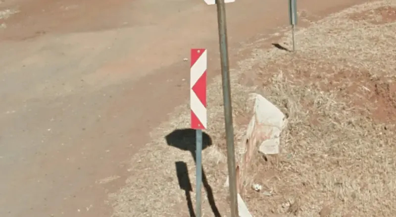 ¿En qué país se ven estas balizas rojiblancas en forma de chevrón?
